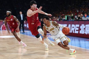 包含赛前广厦男篮备战欧篮联，单刀错失细节曝光，球迷炸锅，心理建设被强调的词条-九游体育app