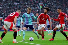 包含赛后体能课后；曼联迎来里程碑备战葡超；气氛紧张；细节决定成败的词条-九游网址