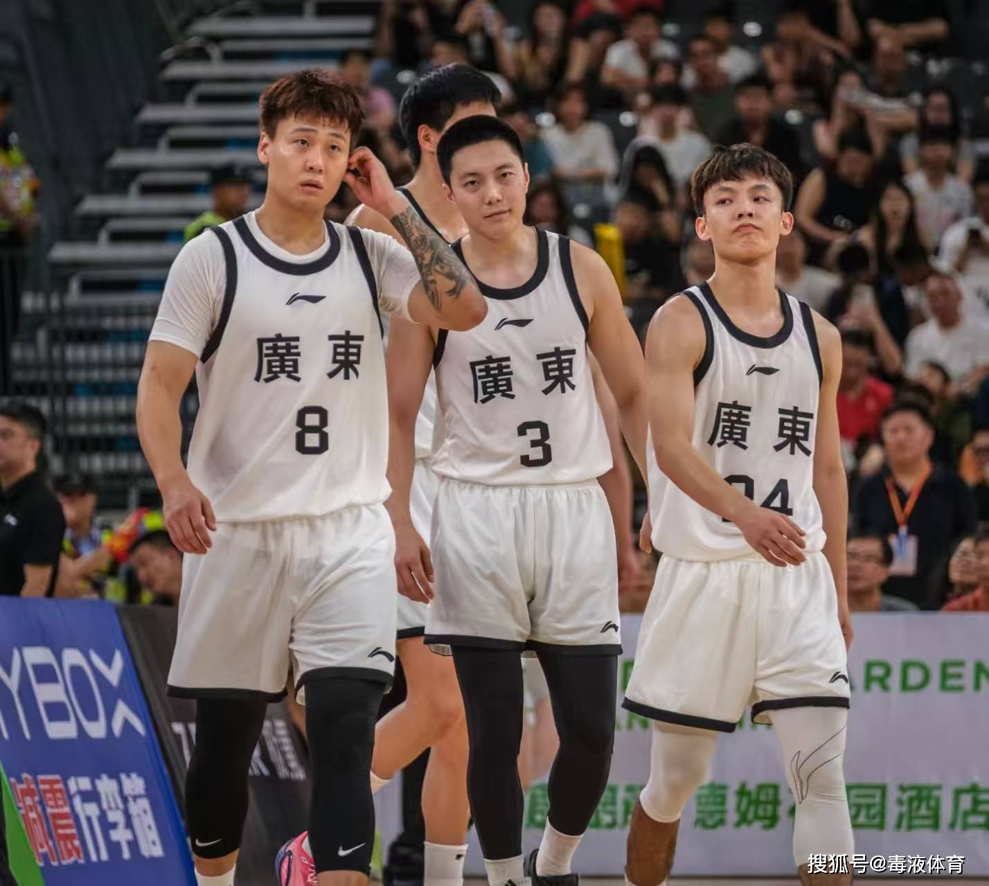 包含清晨新奥尔良鹈鹕备战CBA常规赛，调整名单细节曝光，引发热议，训练强度明显提升的词条